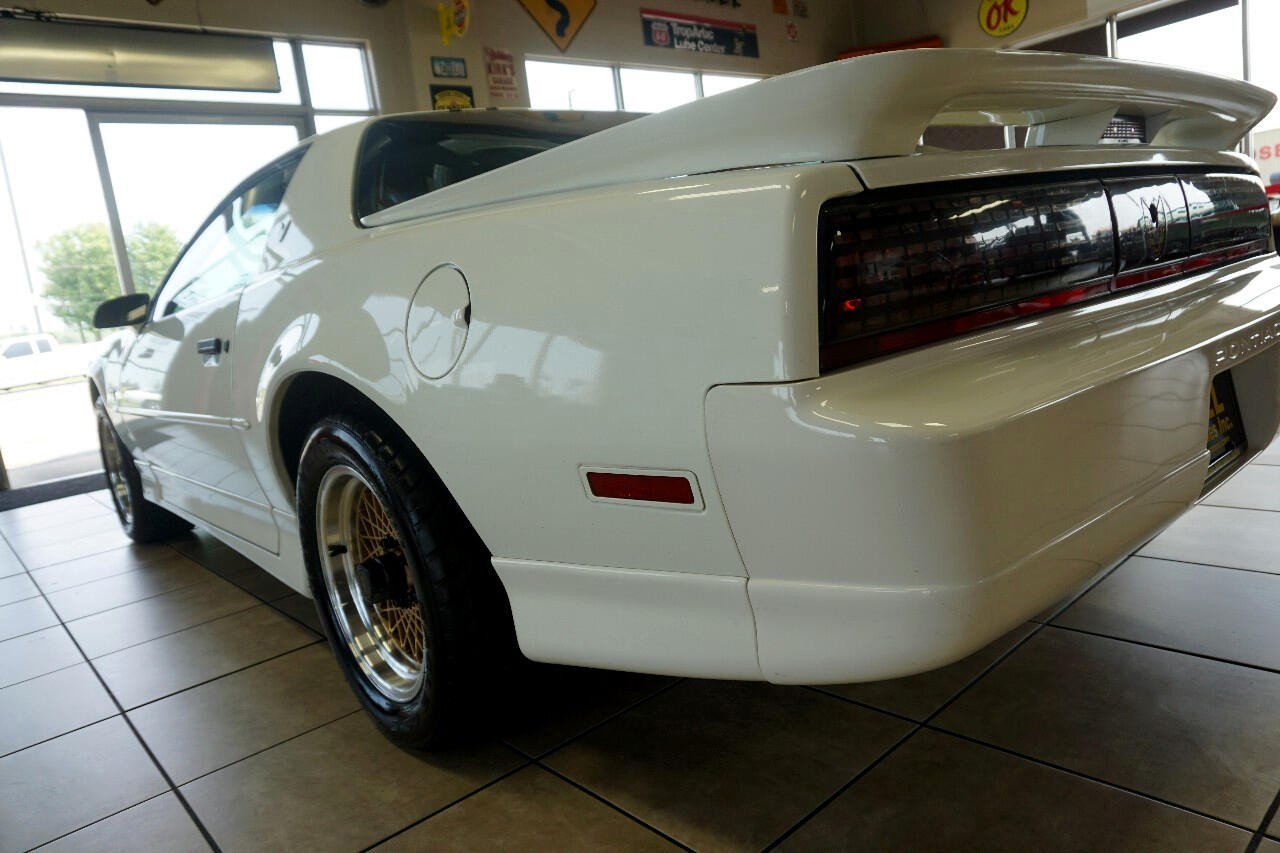 Pontiac-Trans-Am-1988-Classic-Car-16