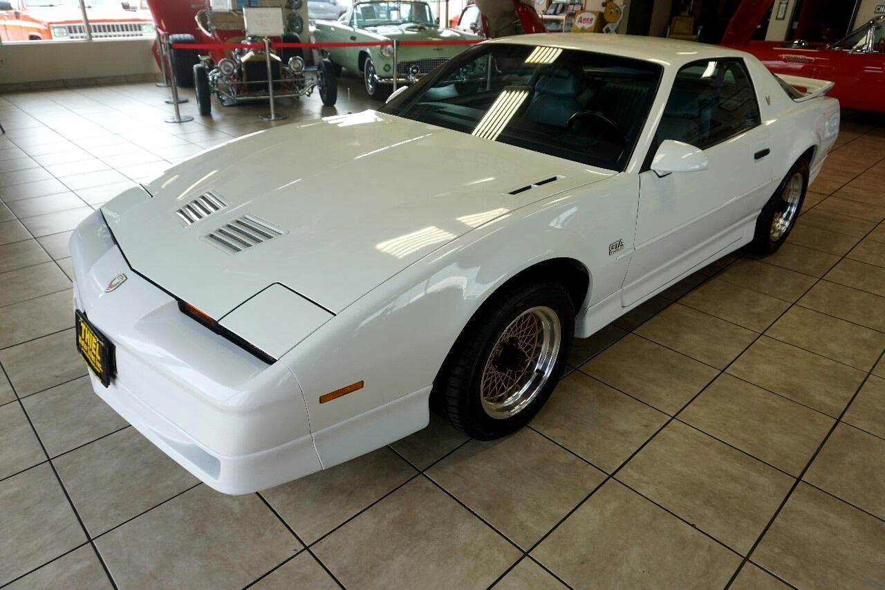 Pontiac-Trans-Am-1988-Classic-Car-2