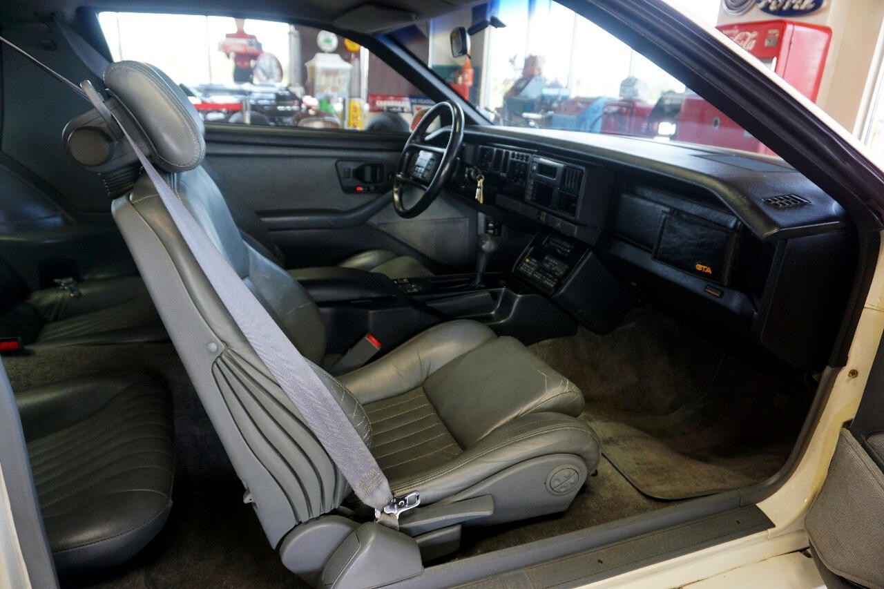 Pontiac-Trans-Am-1988-Classic-Car-24