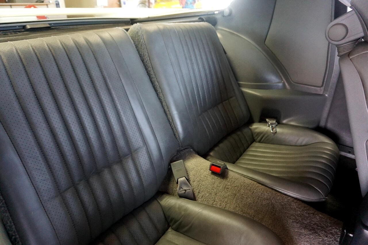 Pontiac-Trans-Am-1988-Classic-Car-25