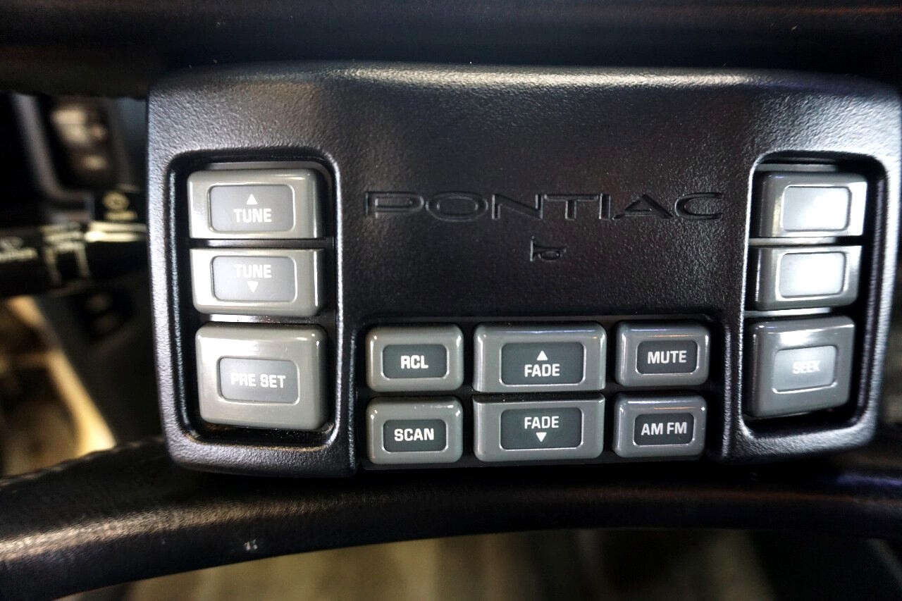 Pontiac-Trans-Am-1988-Classic-Car-28