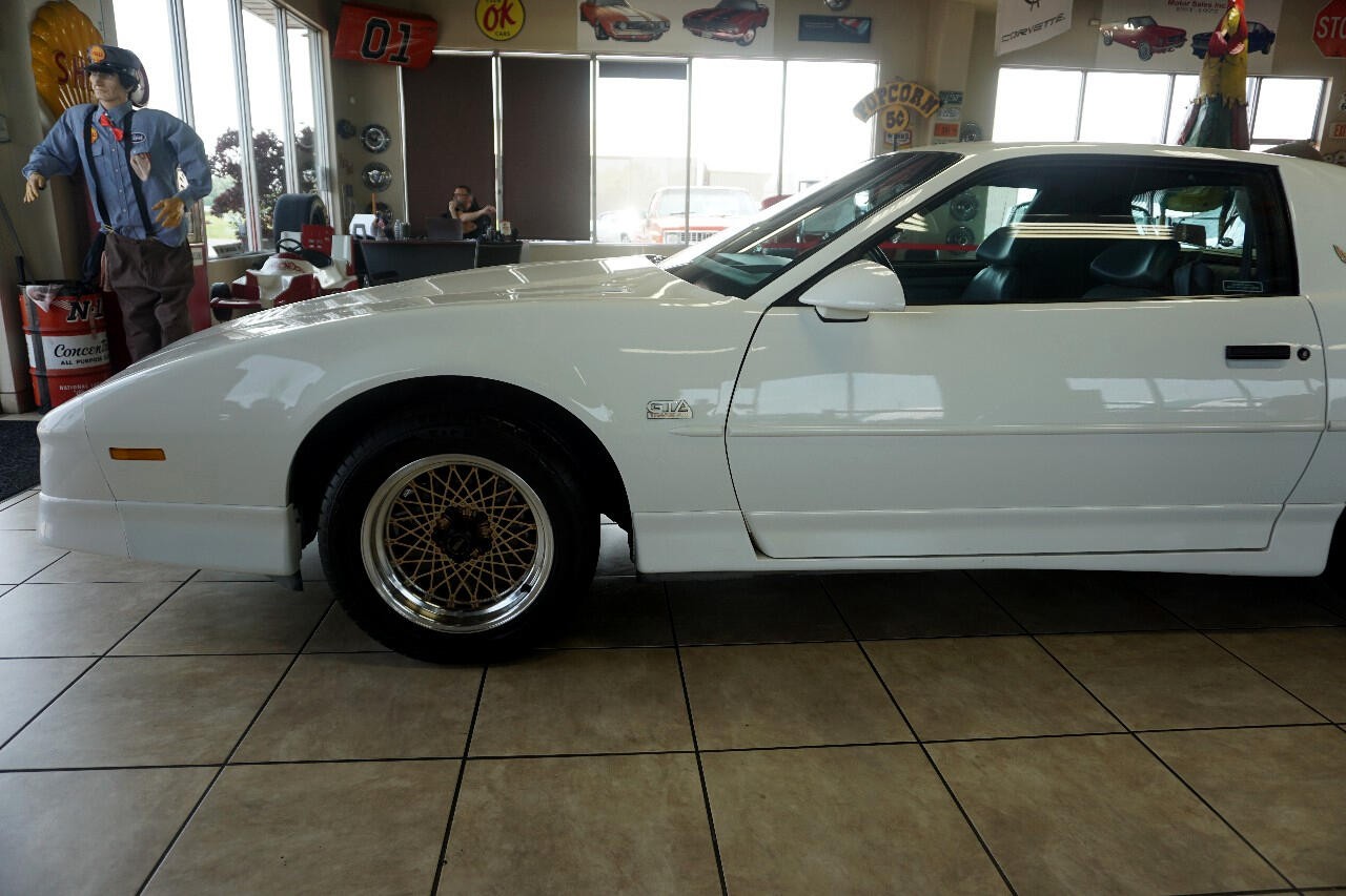 Pontiac-Trans-Am-1988-Classic-Car-37