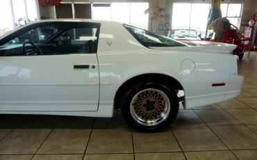 Pontiac-Trans-Am-1988-Classic-Car-38