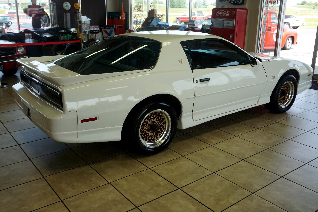 Pontiac-Trans-Am-1988-Classic-Car-8