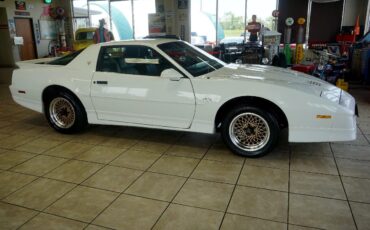Pontiac-Trans-Am-1988-Classic-Car-9