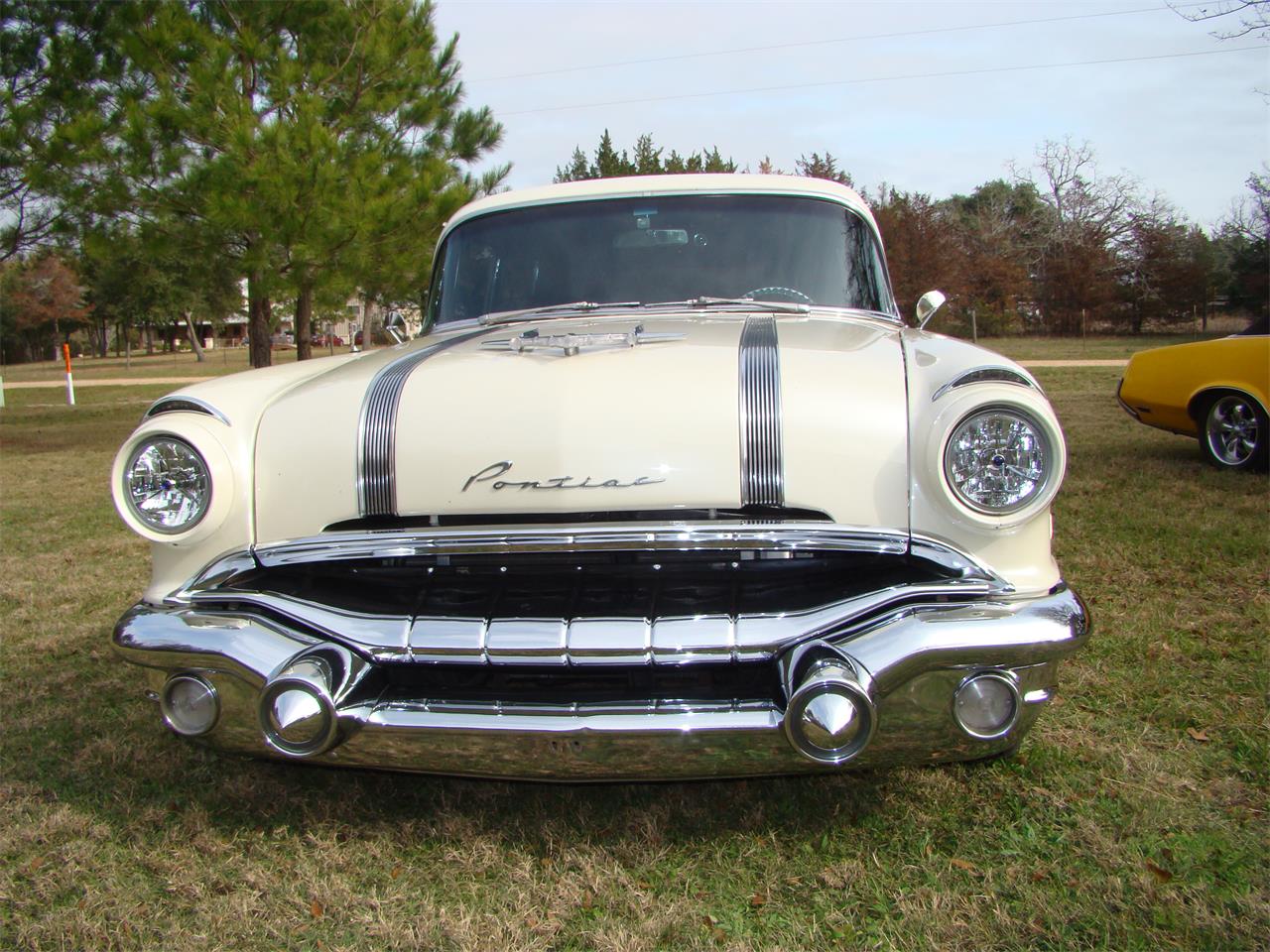 Pontiac-Wagon-1956-PPG-Candy-Apple-red-Black-12