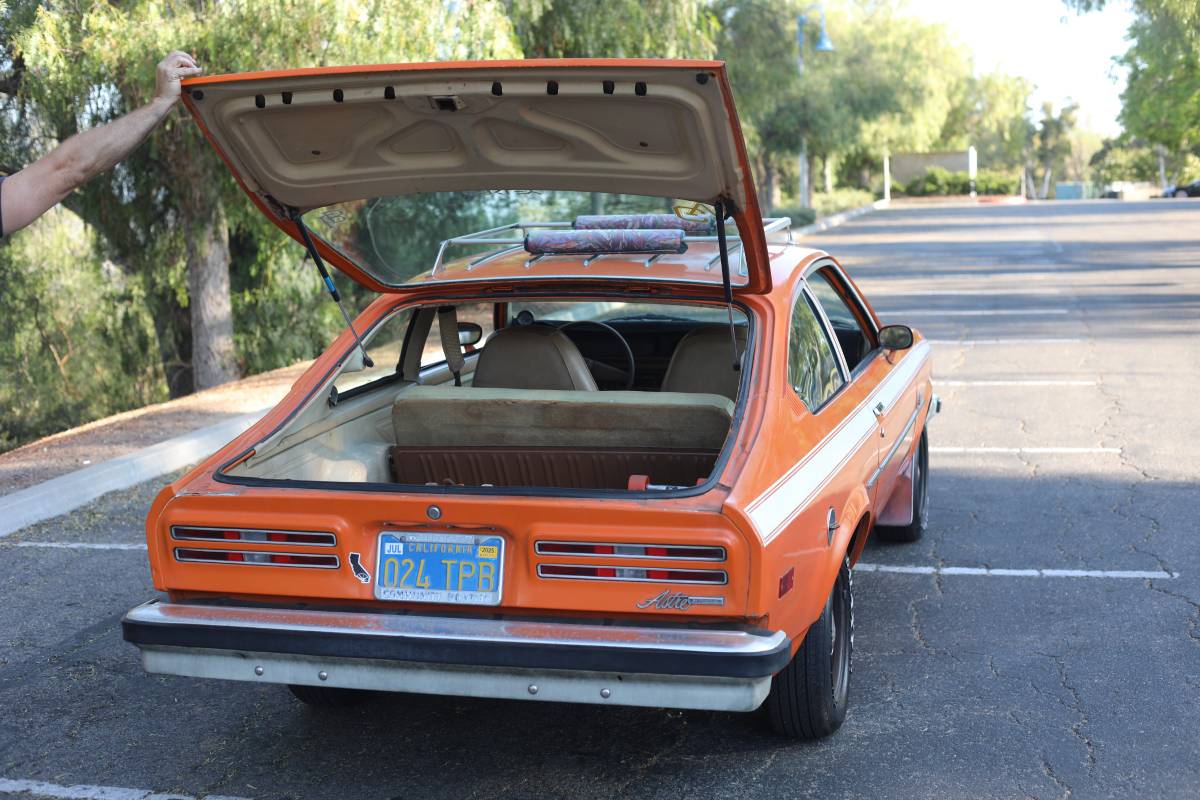 Pontiac-astre-1977-orange-20