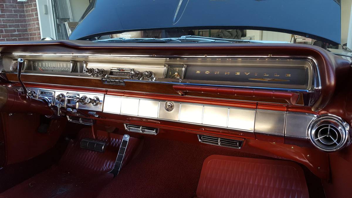 Pontiac-bonneville-1962-black-11
