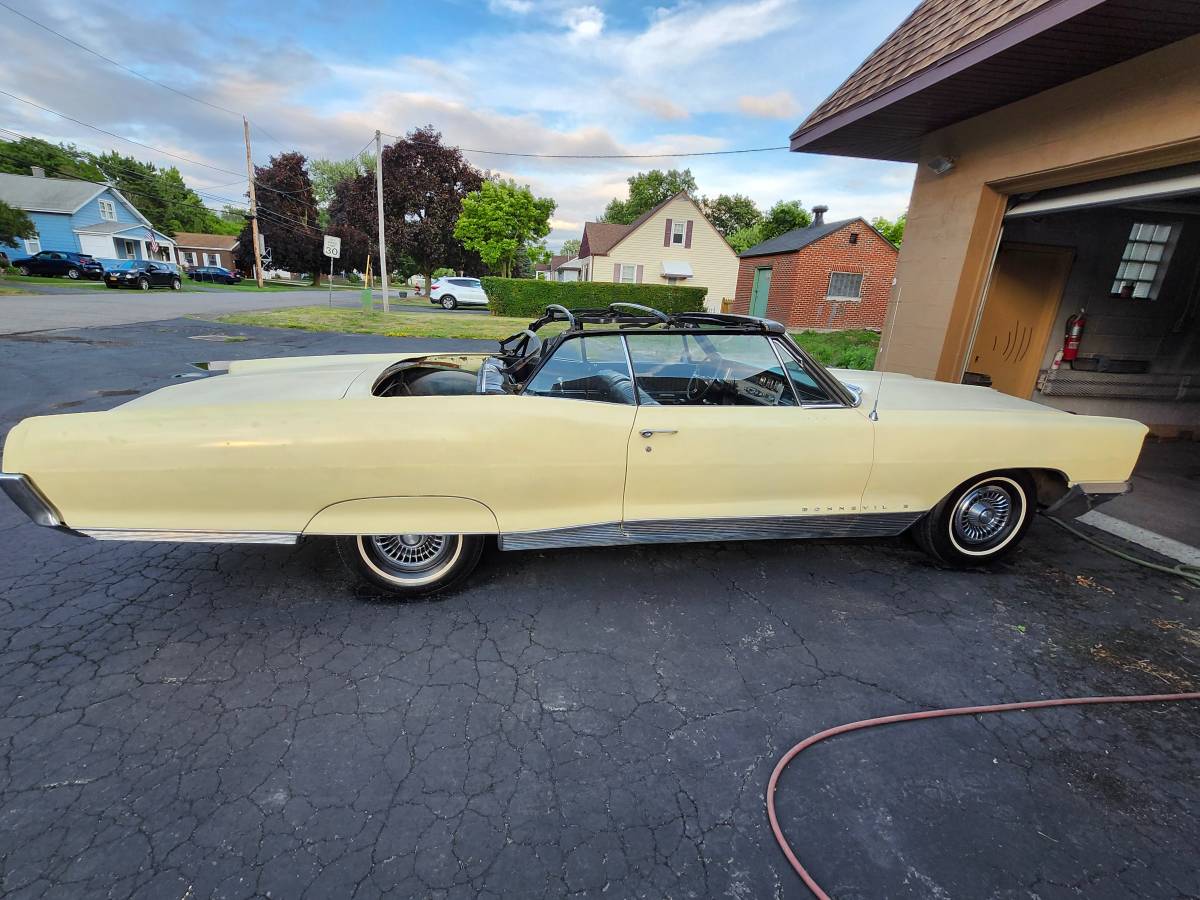 Pontiac-bonneville-1966-3