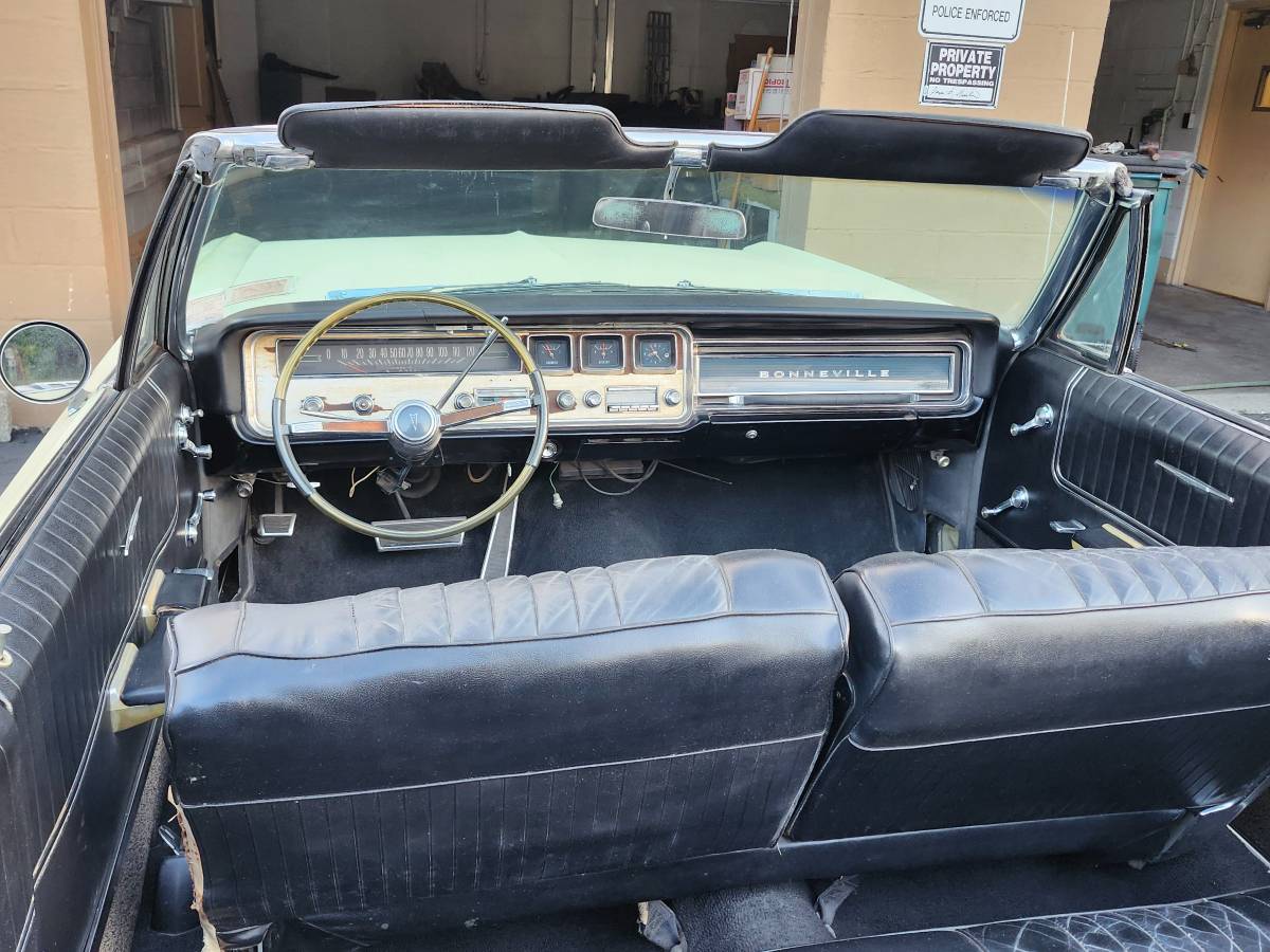 Pontiac-bonneville-1966-7