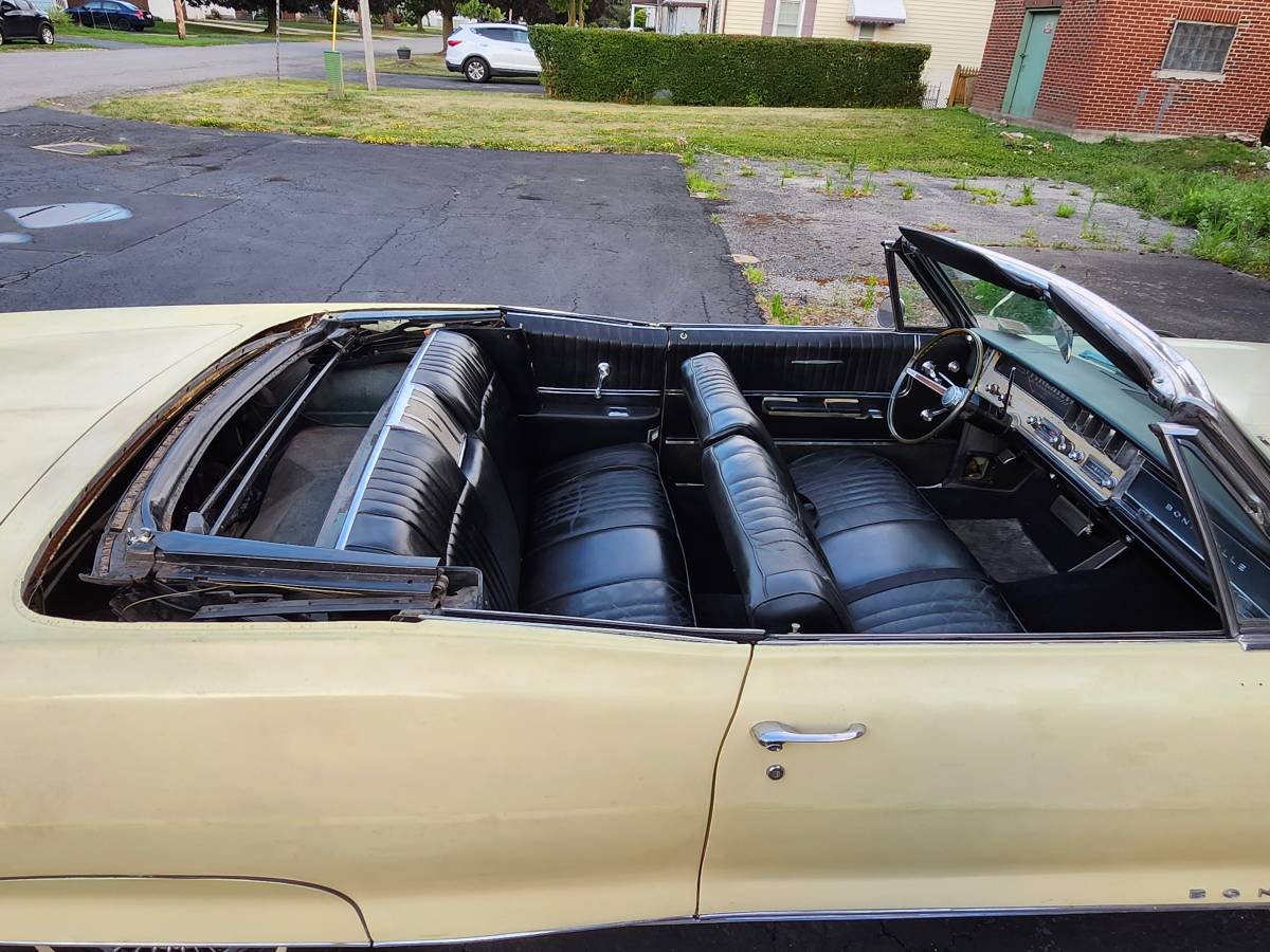 Pontiac-bonneville-1966-8