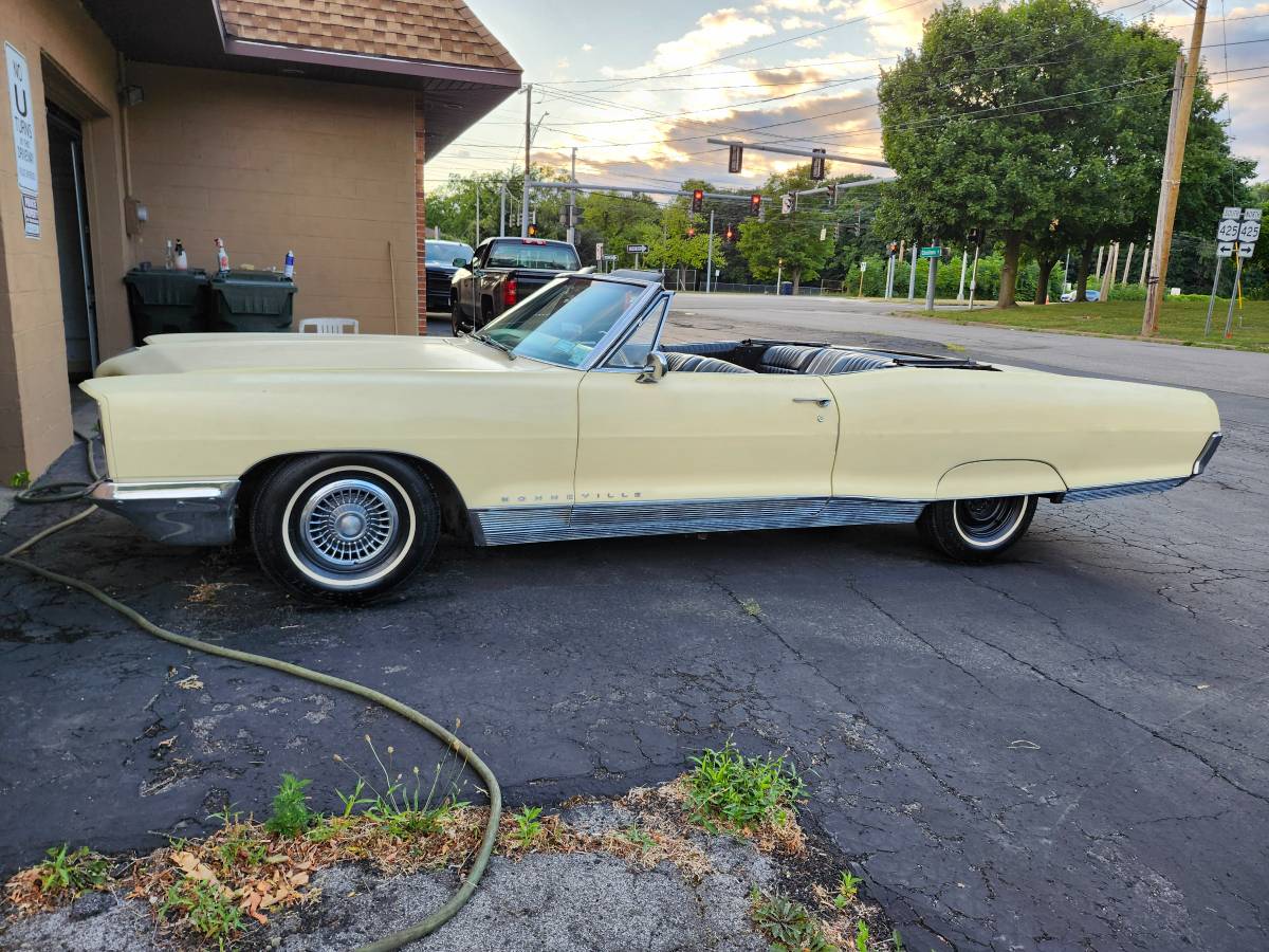 Pontiac-bonneville-1966