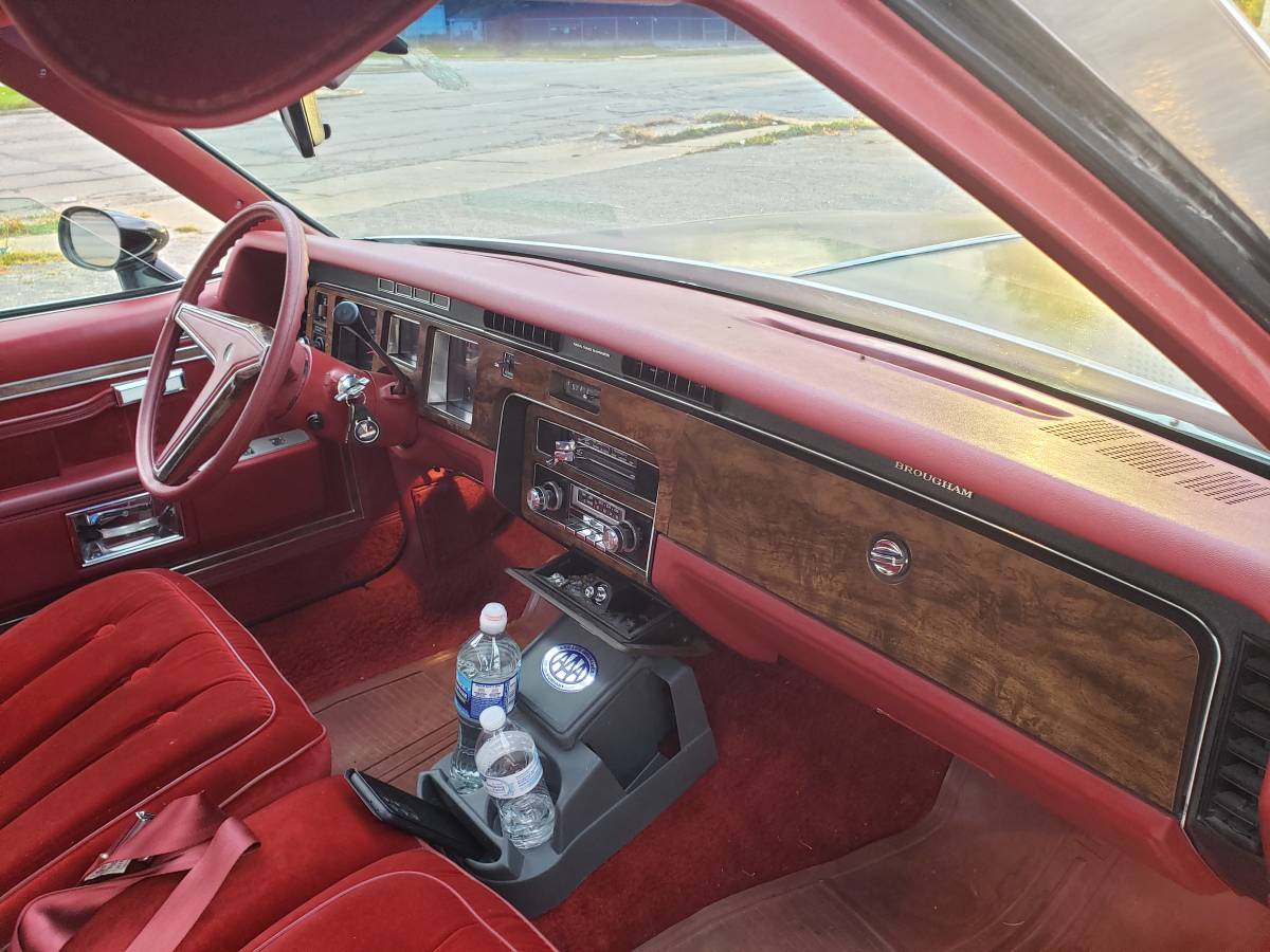 Pontiac-bonneville-1979-black-11