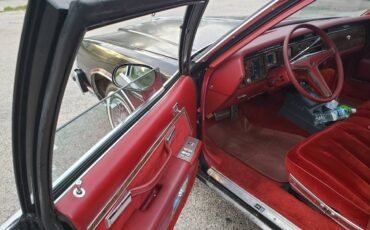 Pontiac-bonneville-1979-black-5