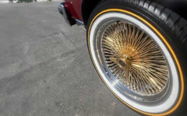 Pontiac-bonneville-1979-custom-10