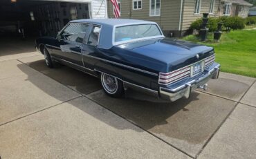 Pontiac-bonneville-1980-blue-1