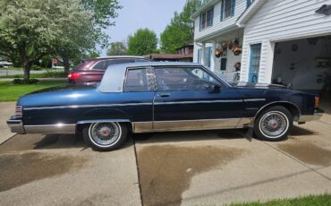 Pontiac-bonneville-1980-blue-2