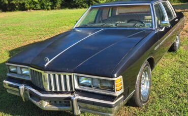 Pontiac-bonneville-1981-black
