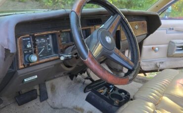 Pontiac-bonneville-1981-black-8