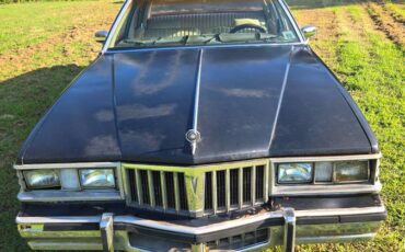 Pontiac-bonneville-1981-black-9