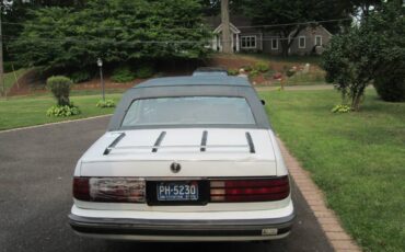 Pontiac-bonneville-1987-white-3