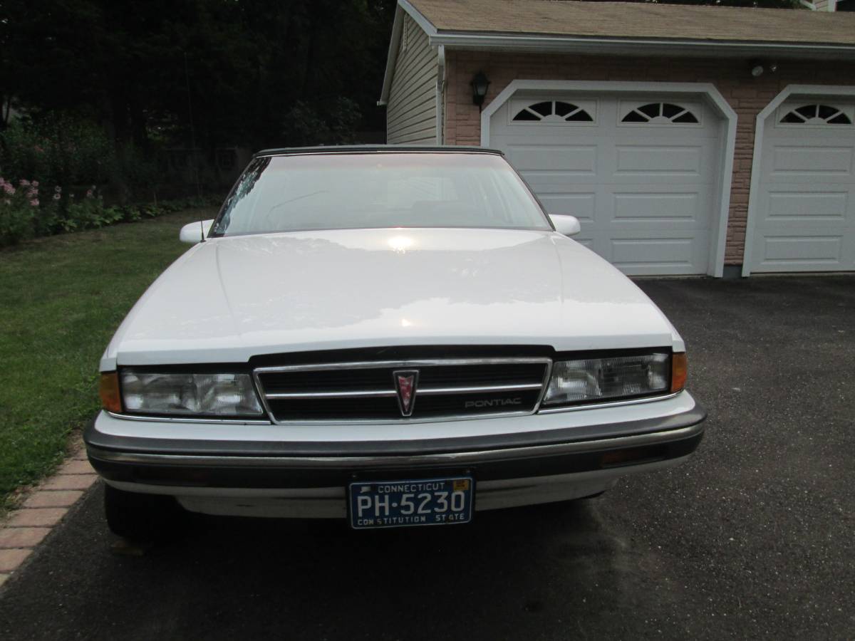 Pontiac-bonneville-1987-white-5