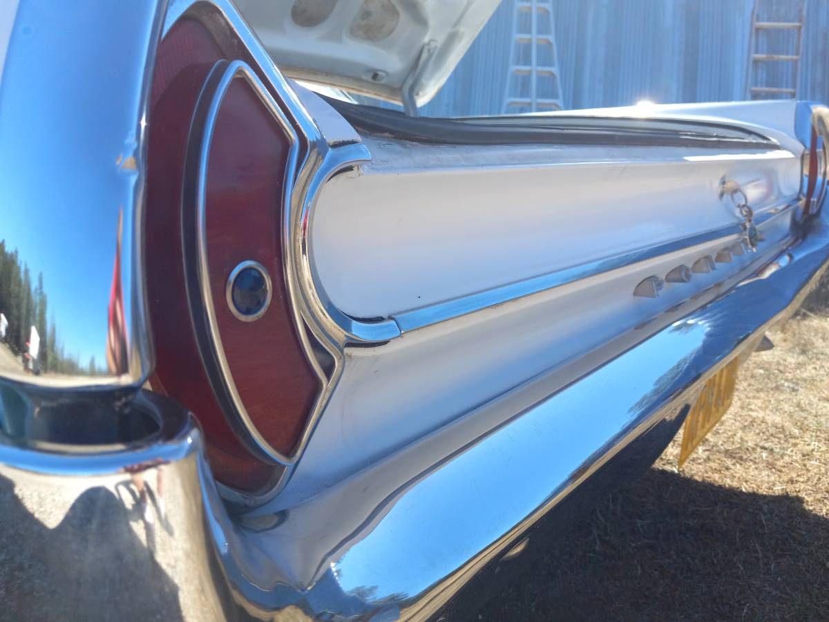 Pontiac-catalina-1962-white-11
