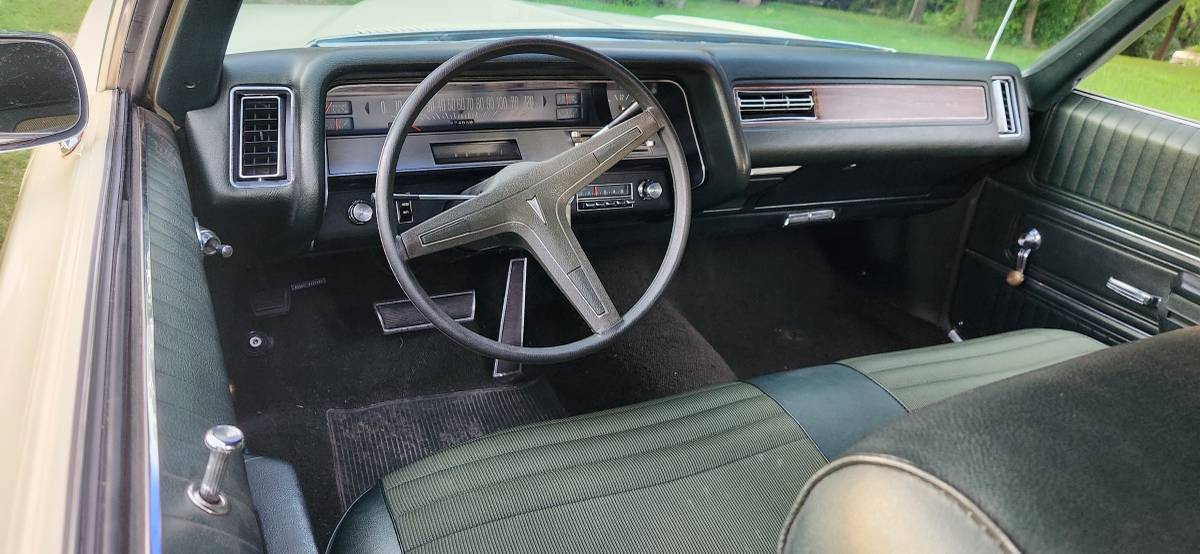 Pontiac-catalina-1969-yellow-18