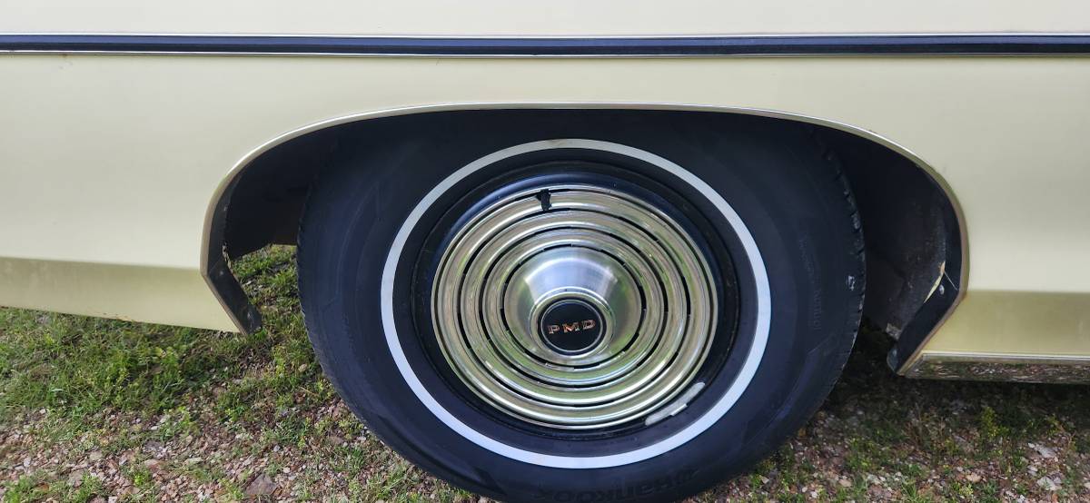 Pontiac-catalina-1969-yellow-23