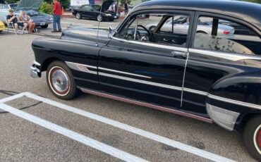 Pontiac-chieftain-1952-black-1