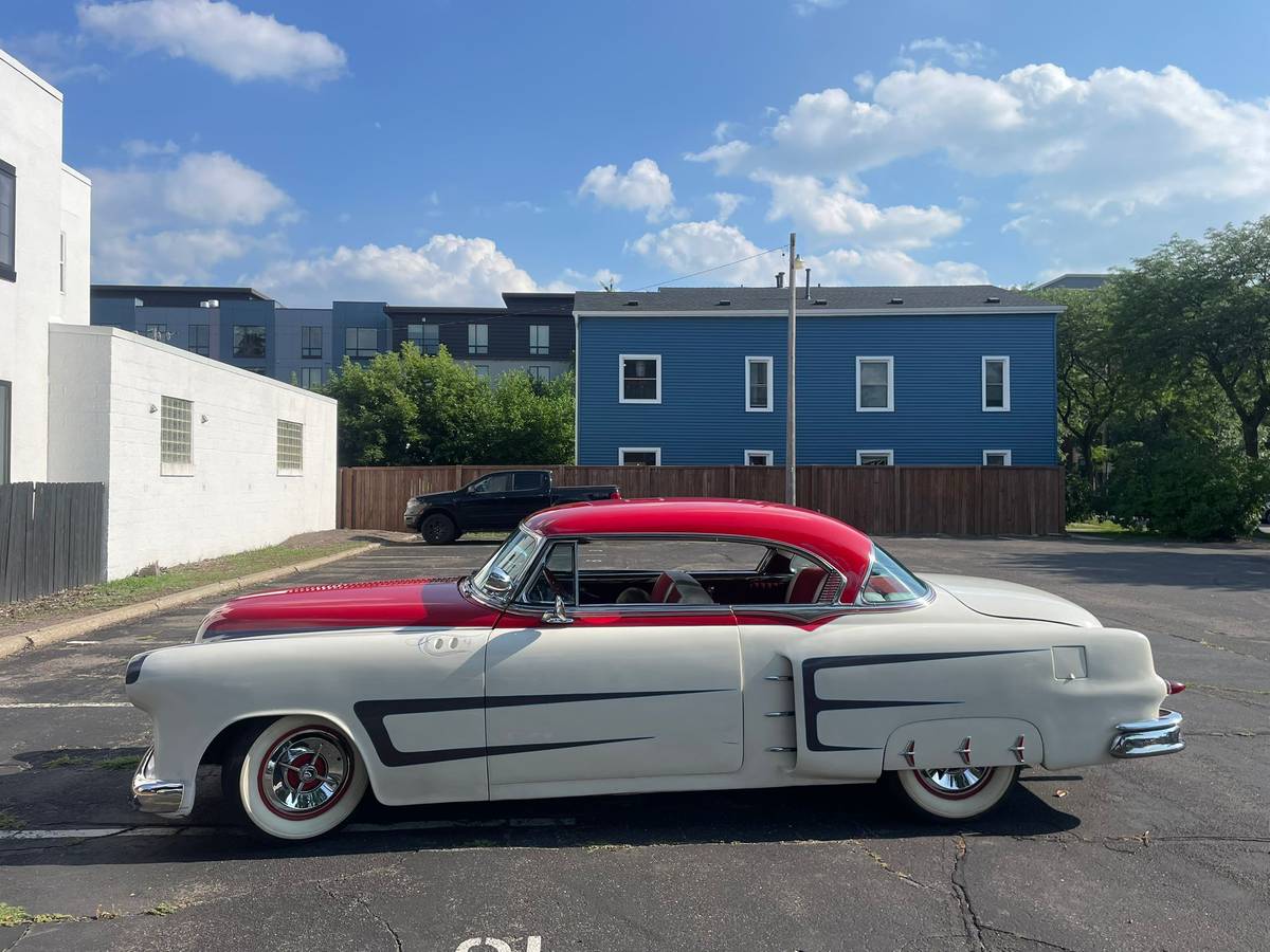 Pontiac-chieftain-1954-red-1