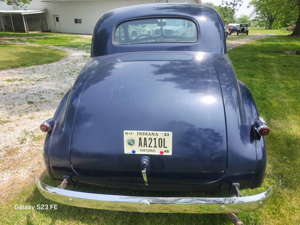 Pontiac-chieftain-2-door-coupe-1939-blue-1