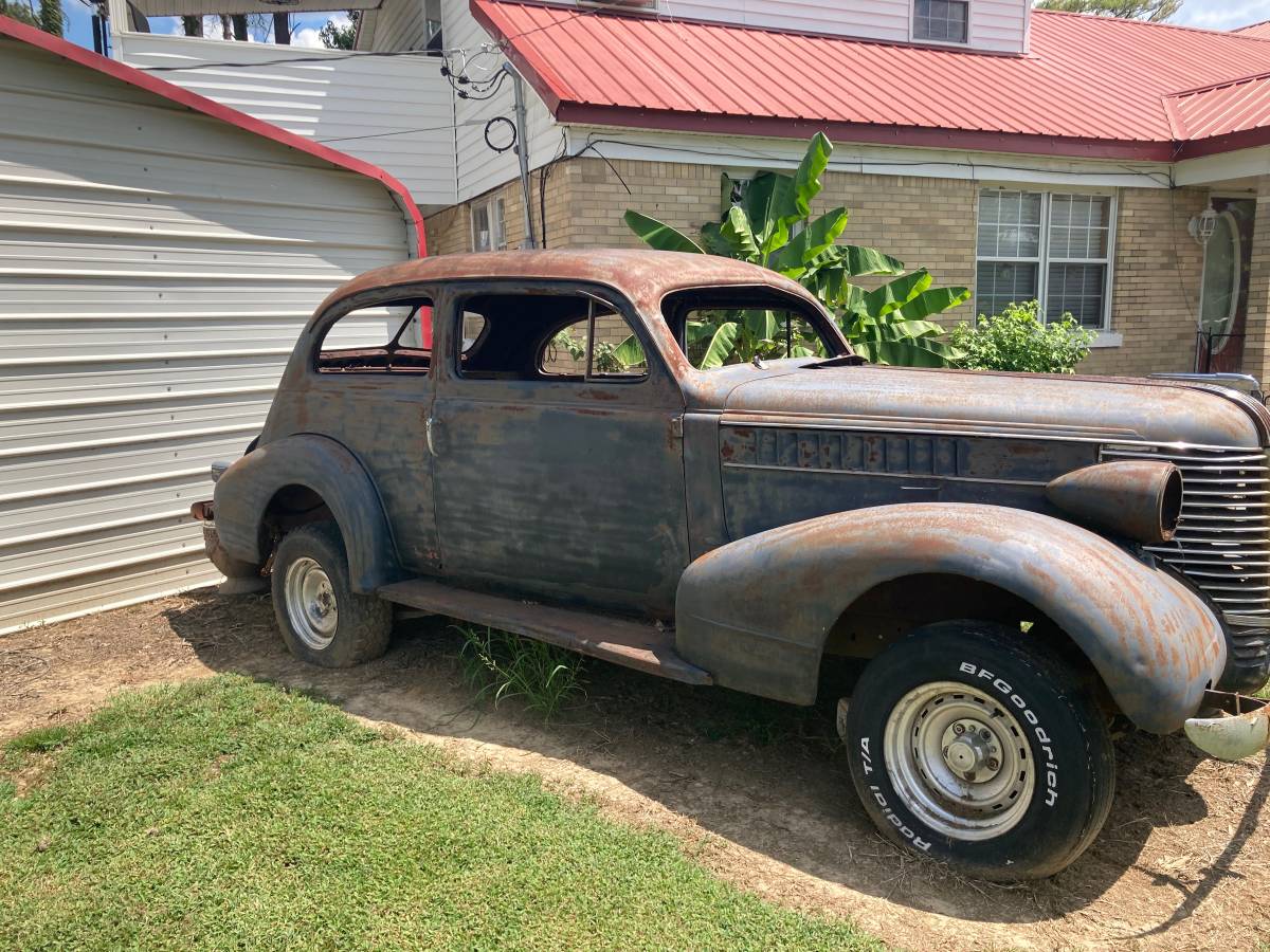 Pontiac-deluxe-6-1937-grey-1