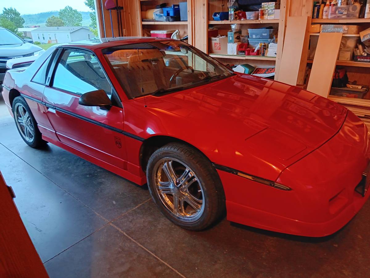Pontiac-feiro-gt-1985-red-6