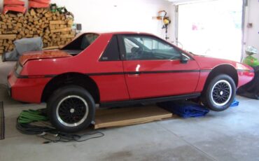 Pontiac-fiero-1984-red-1
