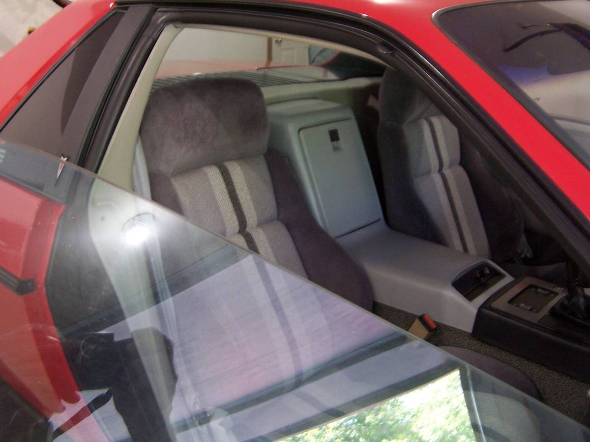 Pontiac-fiero-1984-red-7