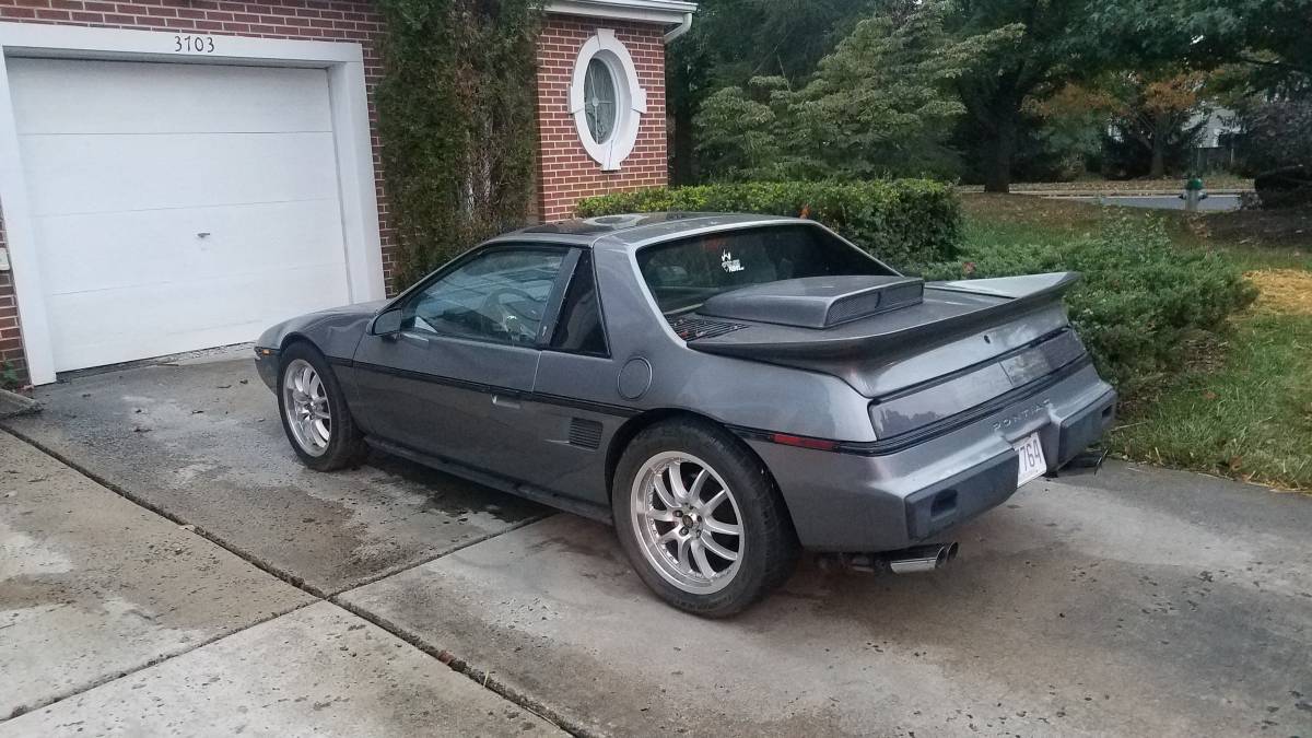Pontiac-fiero-1985-grey-1