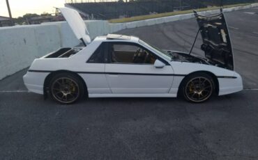 Pontiac-fiero-1986-white-3