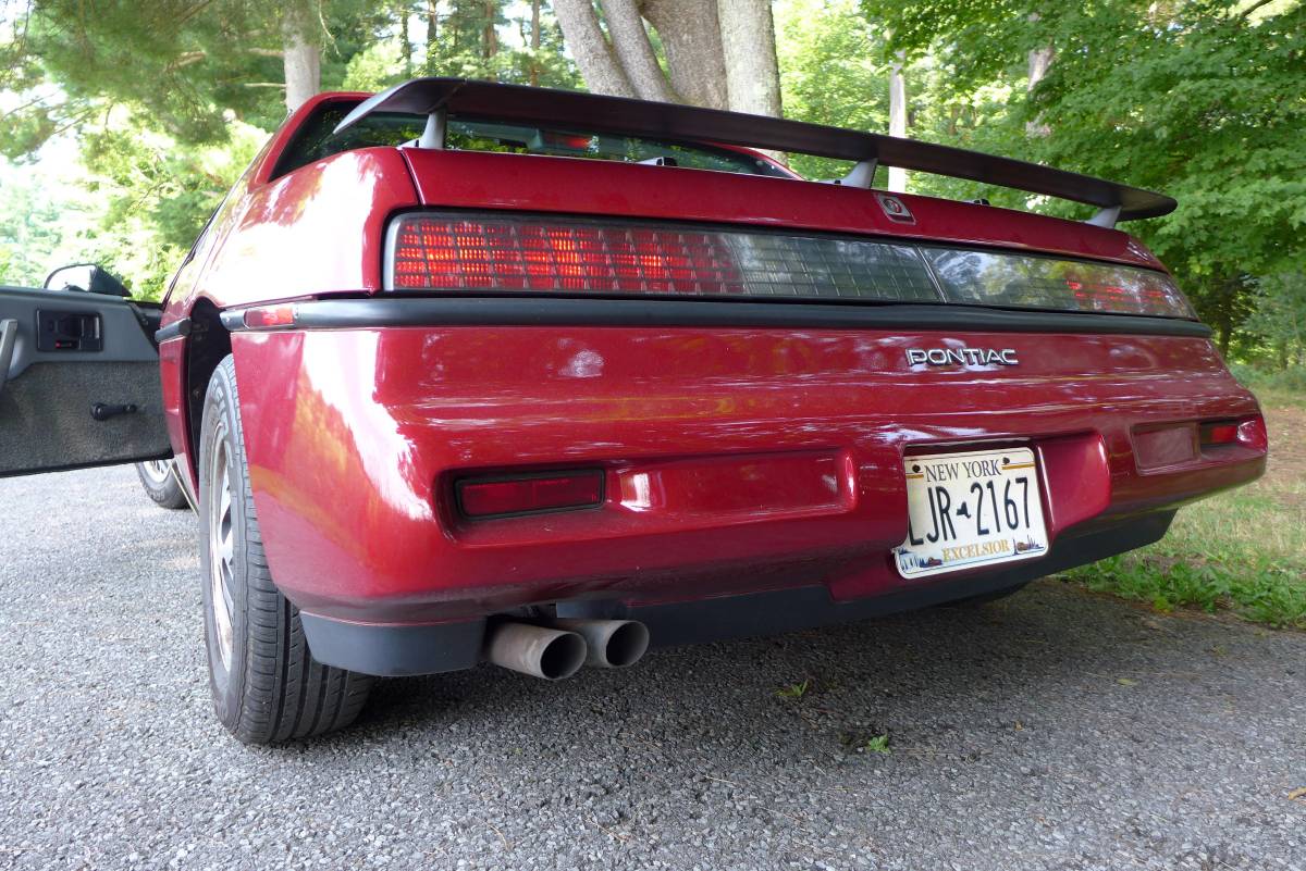 Pontiac-fiero-1987-red-12