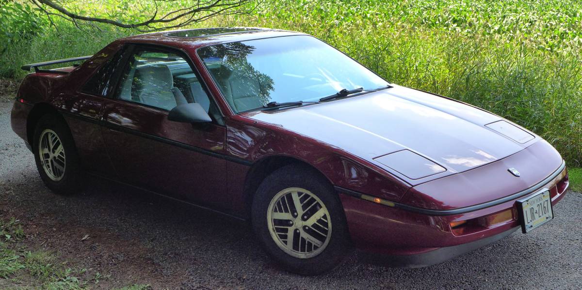 Pontiac-fiero-1987-red-14