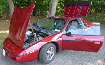Pontiac-fiero-1987-red-17