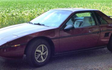 Pontiac-fiero-1987-red-4