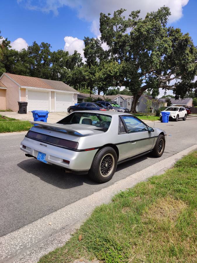 Pontiac-fiero-1988-silver-4