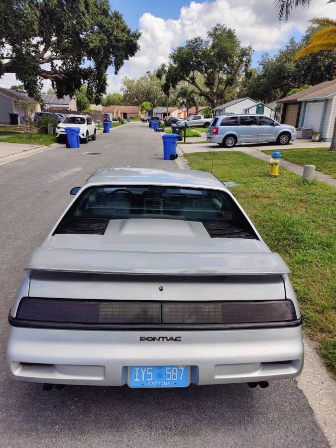 Pontiac-fiero-1988-silver-6