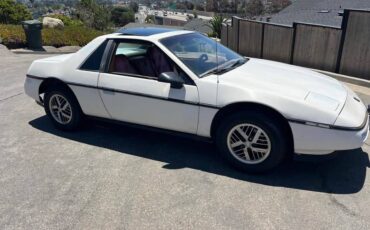 Pontiac-fiero-1988-white-4