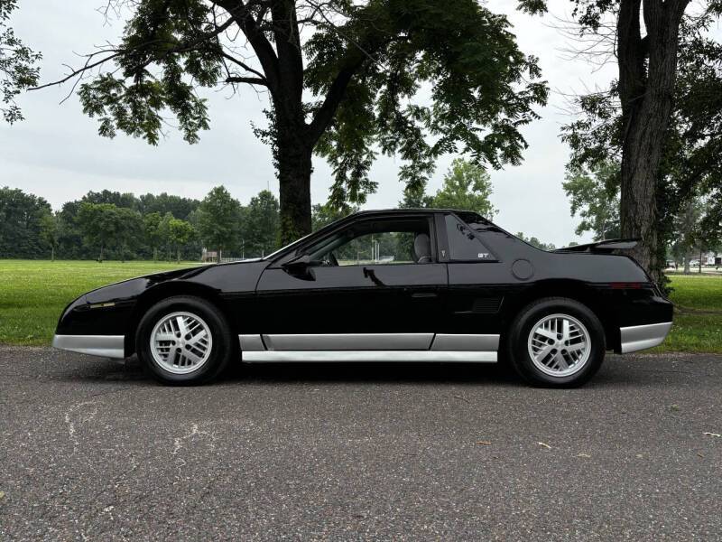 Pontiac-fiero-gt-1986-22