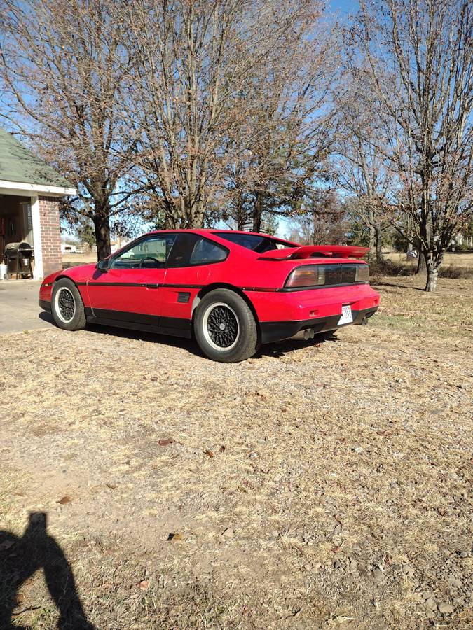Pontiac-fiero-gt-1986-red