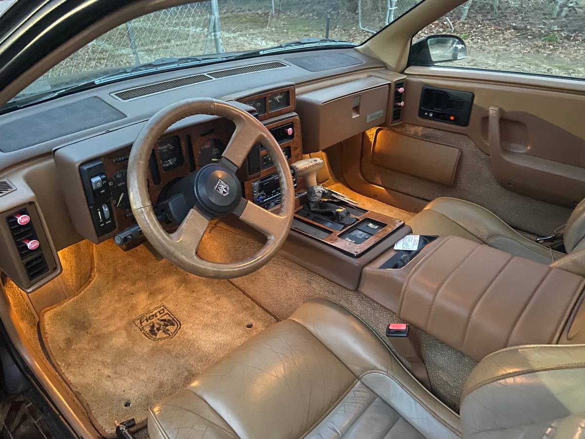 Pontiac-fiero-gt-1988-brown-1