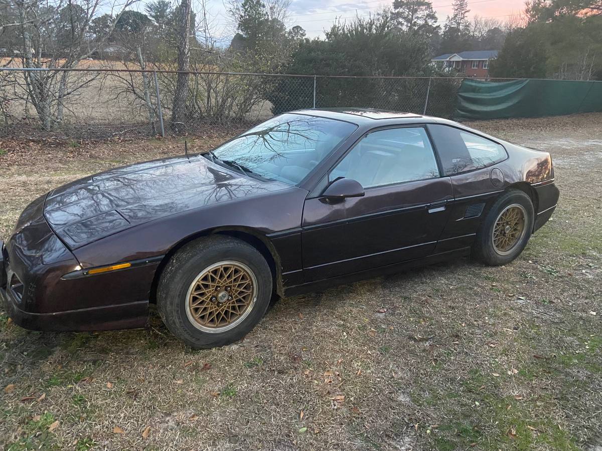Pontiac-fiero-gt-1988-brown