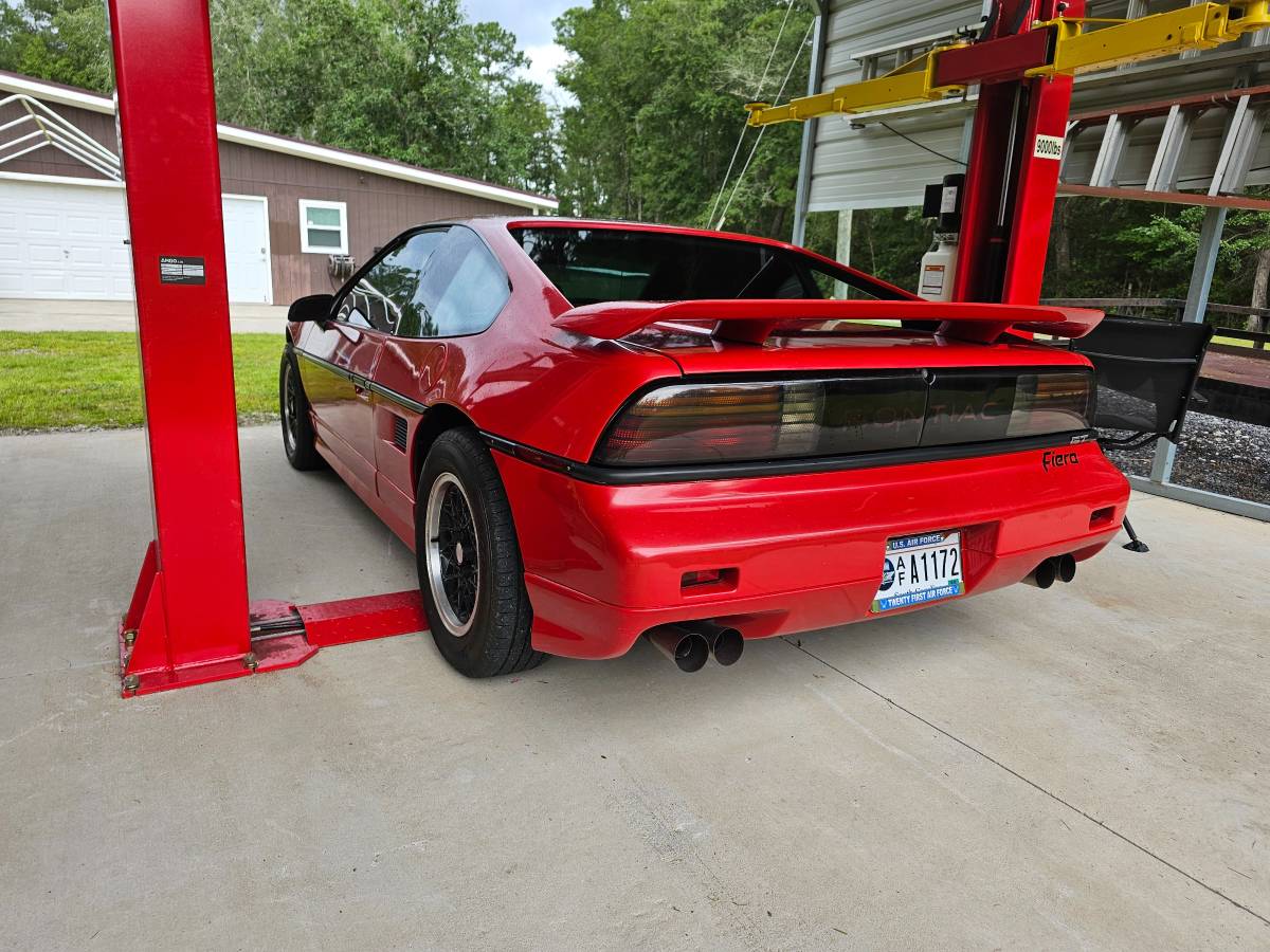 Pontiac-fiero-gt-1988-red-3
